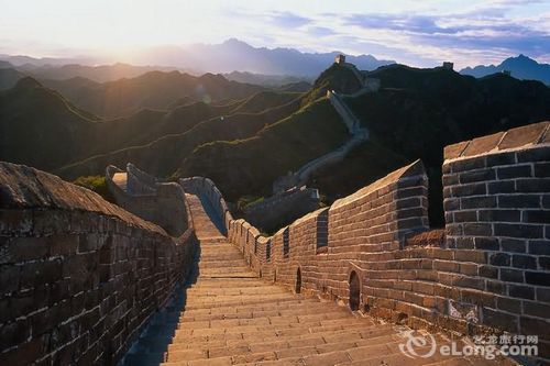 The Great Wall is probably China's greatest cultural. [eLong.com] 