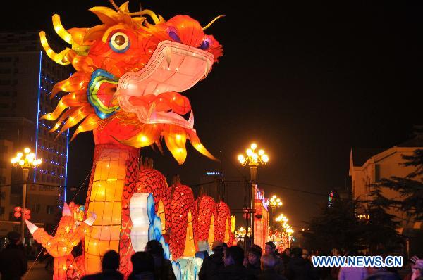 Photo taken on Jan. 31, 2011 shows lanterns at a lantern festival embracing the coming spring festival in Rushan City of east China&apos;s Shandong Province. Series of lanterns were lit up on the opening day of the lantern festival on Monday. [Xinhua]
