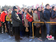The 26th Ditan Temple Fair is open from February 2 to 9 at the Ditan (Temple of Earth) Park.This fair is one of Beijing's most popular and long standing. There will also be a range of folk performances, children's puppet shows and fashion shows, art exhibitions, ice lanterns and snow sculptures, and traditional Beijing snacks. [Photo by Sun Tao]