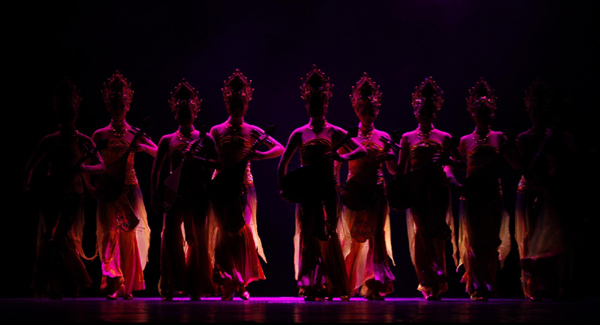 Dancers from China's Gansu province Opera Ensemble perform during their Dunhuang Charm Show at the National Palace of Culture in Sofia February 8, 2011. [Photo/China Daily via Agencies] 