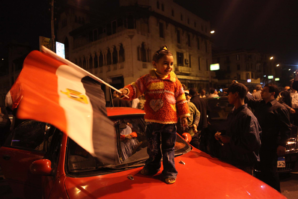 Tens of thousands of Egyptians celebrate in Cairo on February 11, 2011as Hosni Mubarak steps down after his 30 years in power. [Xinhua photo]