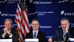 NYSE Euronext Board of Directors Chairman Jan-Michiel Hessels, NYSE Chief Financial Officer Michael Geltzeiler and NYSE Chief Executive Officer Duncan Niederauer (from L to R) attend news conference at the New York Stock Exchange in New York, the United States, Feb. 15, 2011. NYSE Euronext and Germany's Deutsche Boerse announced on Tuesday that they had reached a final agreement on business combination to form the biggest exchange operator in the world. [Xinhua]