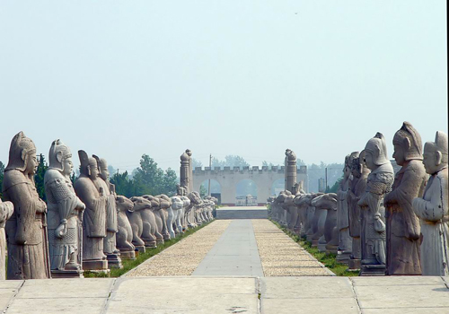 Fengyang Royal Mausoleum of the Ming Dynasty is located in the southwest of Fenyang County. [lvmama.com]