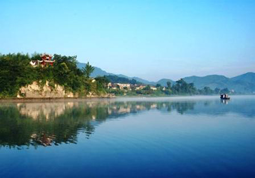 Taiping Lake is the largest man-made lake in Anhui Province. [u0559. com] 