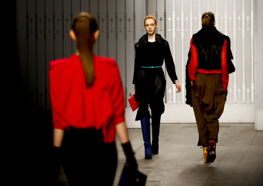 Models present new creations of British Brand Jaeger London on the second day of the London Fashion Week in London, Britain, Feb. 19, 2011. The London Fashion Week Autumn/Winter 2011 collections last from Feb 18 to 23. [Xinhua]