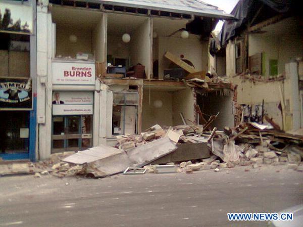 Photo taken on Feb. 22, 2011 shows a damaged building in Christchurch, New Zealand. A massive 6.3 earthquake hit New Zealand South Island's largest city of Christchurch for the second time in less than six months, causing multiple deaths and widespread destruction. [Brendon Burns/Xinhua]
