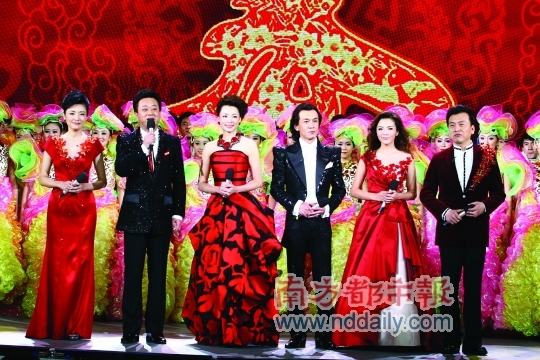 The annual Spring Festival Gala hosted by China Central Television has become an important part of the Chinese Lunar New Year celebration. 