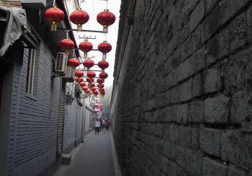 Bada Hutong, located in the Xicheng District, literally means the 'eight great' hutongs. [tripdv. com]