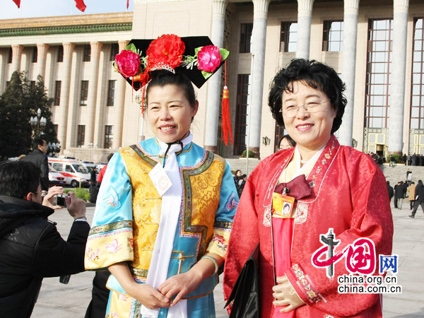 Female NPC delegates from ethnic minorities[China.org.cn]
