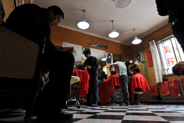 Get new year's first haircut for good luck