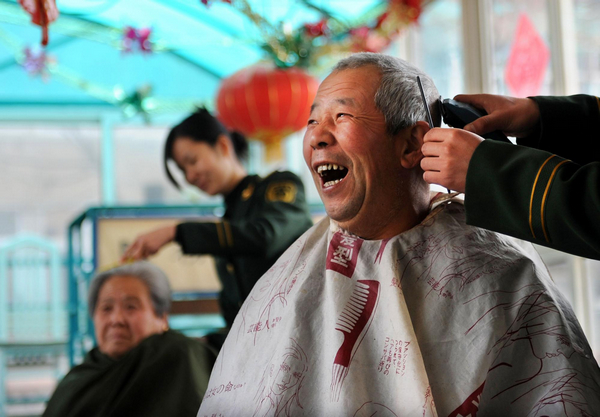 Get new year's first haircut for good luck