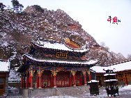 Mt.Wutai, literally translated as 'Five Platforms Mountain,' gets its name from the five mountains encircling Taihuai Town, and the top of these five mountains are as flat as platforms. The peak of Mt. Wutai reaches over 3,000 meters, so the climate is cold. Nature has created numerous unique wonders at Mt. Wutai, which have sparked it to join the World Heritage List on June 26, 2009. [Mt.Wutai News Center/山西五台山风景名胜区新闻中心]