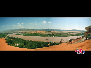 Situated in Zhongwei City of Ningxia, Shapotou is a national 5A-level tourist attraction lying on the north bank of the Yellow River where it crosses the southeastern border of the Tengger Desert. The mixture of water and desert makes it a wonderland. Sunset on the Yellow River and sunrise in the desert are particularly memorable. [Courtesy of Shapotou Scenic Spot]  