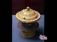 The Palace Museum was founded in 1925 and is a comprehensive national museum built on the basis of the layout of the imperial palace of the Ming (1368-1683) and Qing (1644-1911) Dynasties. The Palace Museum covers an area of 1.03 million square meters, and possesses 1.5 million cultural relics.