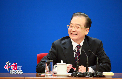 At the press conference, Wen answered questions raised by Chinese and foreign media concerning Chinese economy, reforms, and the development of the cultural sector, among others.