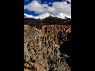 Rawu (also known as Rawok) is the name of a small town and village in Nyingchi Prefecture of the Tibet Autonomous Region of China.[KingzenQue/forums.nphoto.net]