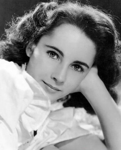 File photo: Elizabeth Taylor [huanqiu.com]