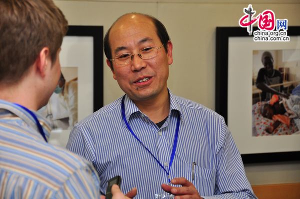 Dr. Chen Mingting, Vice Director of the National Center for Tuberculosis at the China Center for Disease Control (CDC) talks to China.org.cn reporter Corey Cooper at the TB Forum hosted by the Global Business Council on HIV/AIDS, Tuberculosis and Malaria in Beijing on March 22, 2011.