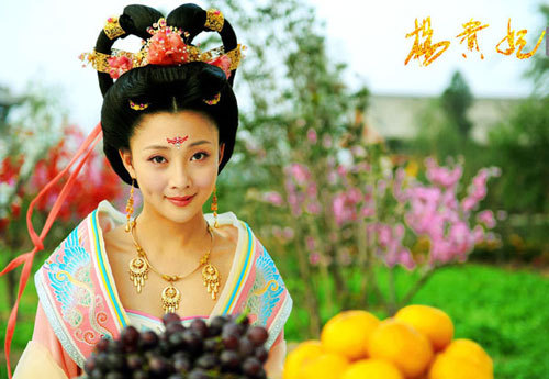 Actress Yin Tao plays Yang Guifei in the Chinese TV drama 'Secret Anecdotes of Yang Guifei'. American director Antoine Fuqua has signed on to direct a biopic on Yang Guifei as well. [Photo: yule.sohu.com]
