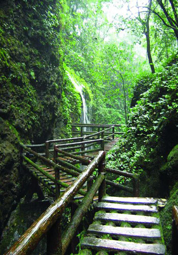 Qingcheng Mountain, one of the 'Top 10 April destinations in China' by China.org.cn
