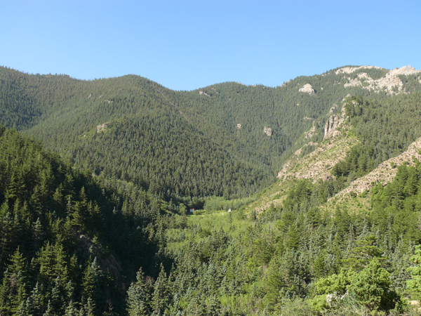 Amazing scenery at Suyukou National Forest Park