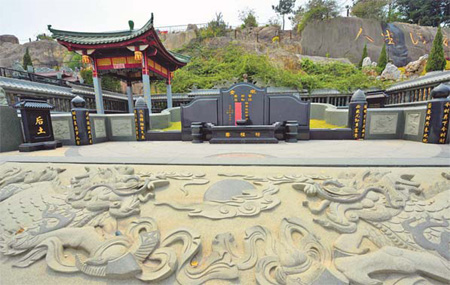 A luxurious grave, which costs 8 million yuan (US$1.2 million), is seen at the Anle Yongjiu (Ease and Happiness Forever) Graveyard, Xiamen, Fujian province. 