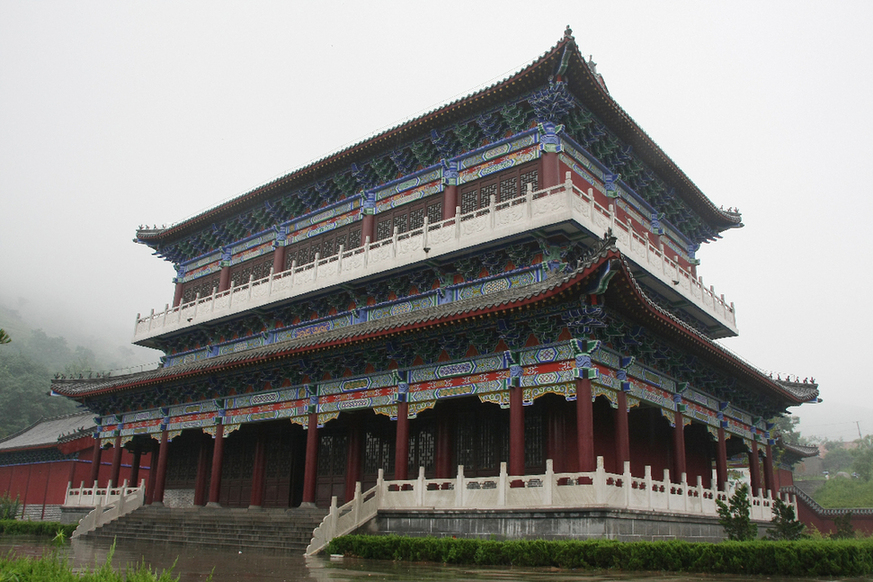 Liquan Temple in Shandong Province's Changbai Mountains, where Fan Zhongyan, a Song Dynasty politician and writer, once studied.