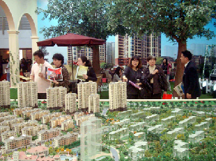 The opening of Suzhou Spring Housing Fair on Friday in Jiangsu province. In 2010, the land supply for affordable housing in China soared 124.5 percent year-on-year to 24,700 hectares. [China Daily] 