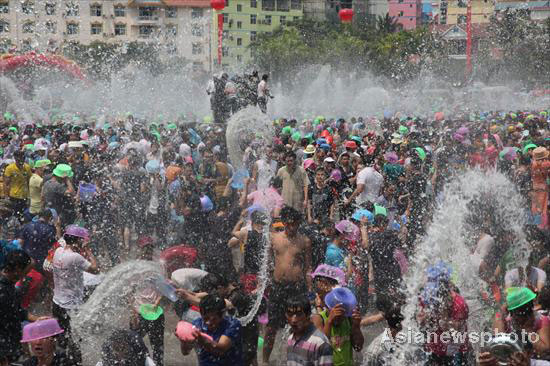 Splashing water for happiness