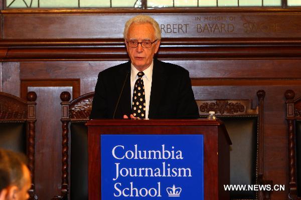 Sig Gissler, administrator of the Pulitzer Prizes, announces the results of the 95th annual Pulitzer Prizes in Journalism, Letters, Drama and Music at the Columbia University in New York, the United States, April 18, 2011. [Wu Kaixiang/Xinhua] 