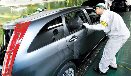 The world's No. 1 automaker said it was still struggling to secure around 150 types of auto parts. [Shanghai Daily]