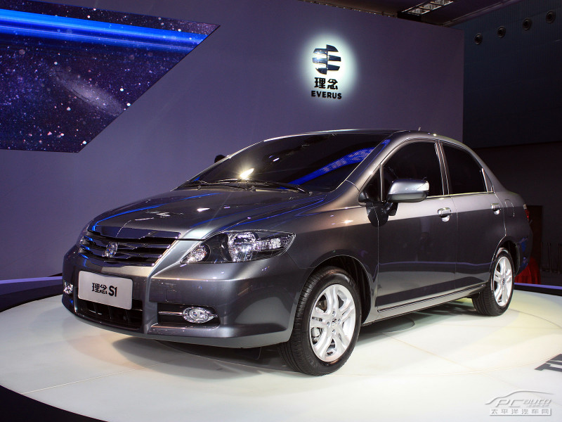 The Everus S1 is unveiled at the 2011 Shanghai Auto Show. Started from April 20, 2011, more than 1,000 car models from about 20 countries are on display at the show and 75 of them are making their world premiere. [Sohu.com]