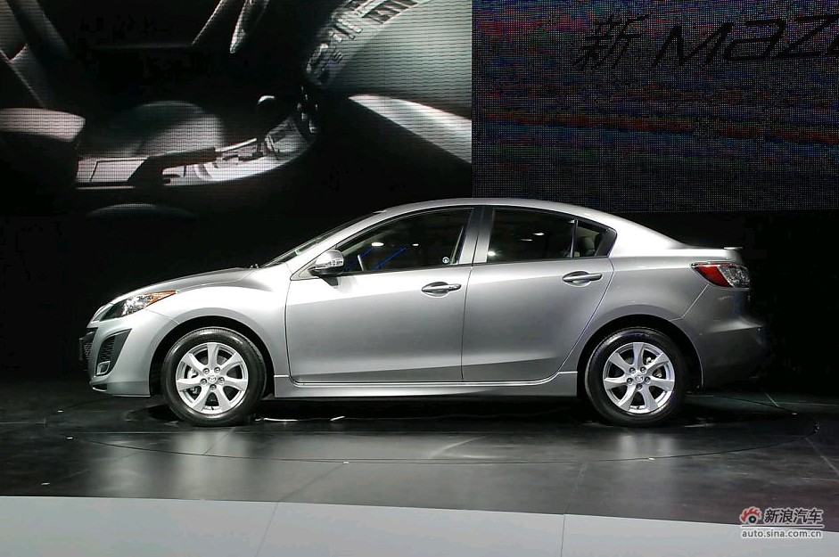 The Mazda 3 is unveiled at the 2011 Shanghai Auto Show. Started from April 20, 2011, more than 1,000 car models from about 20 countries are on display at the show and 75 of them are making their world premiere. [Sohu.com]