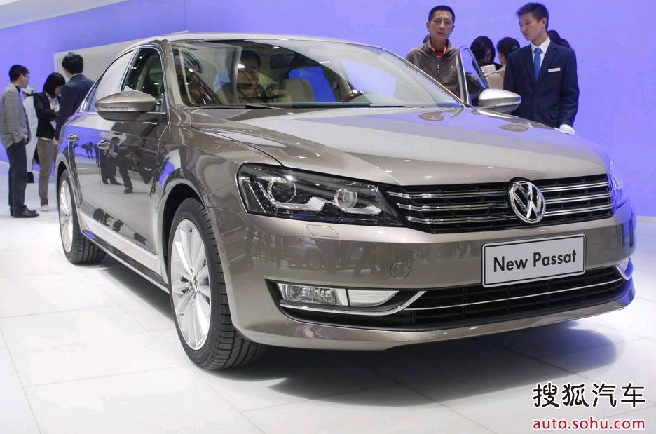 The New Passat is unveiled at the 2011 Shanghai Auto Show. Started from April 20, 2011, more than 1,000 car models from about 20 countries are on display at the show and 75 of them are making their world premiere. [Sohu.com] 