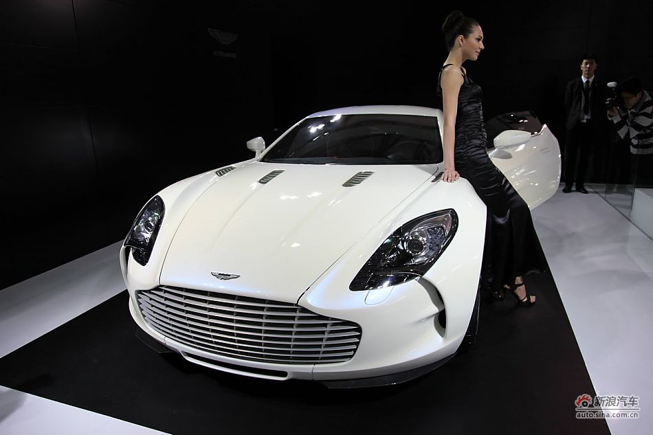 The Aston Martin ONE-77 is unveiled at the 2011 Shanghai Auto Show. Started from April 20, 2011, more than 1,000 car models from about 20 countries are on display at the show and 75 of them are making their world premiere. [Sina.com]