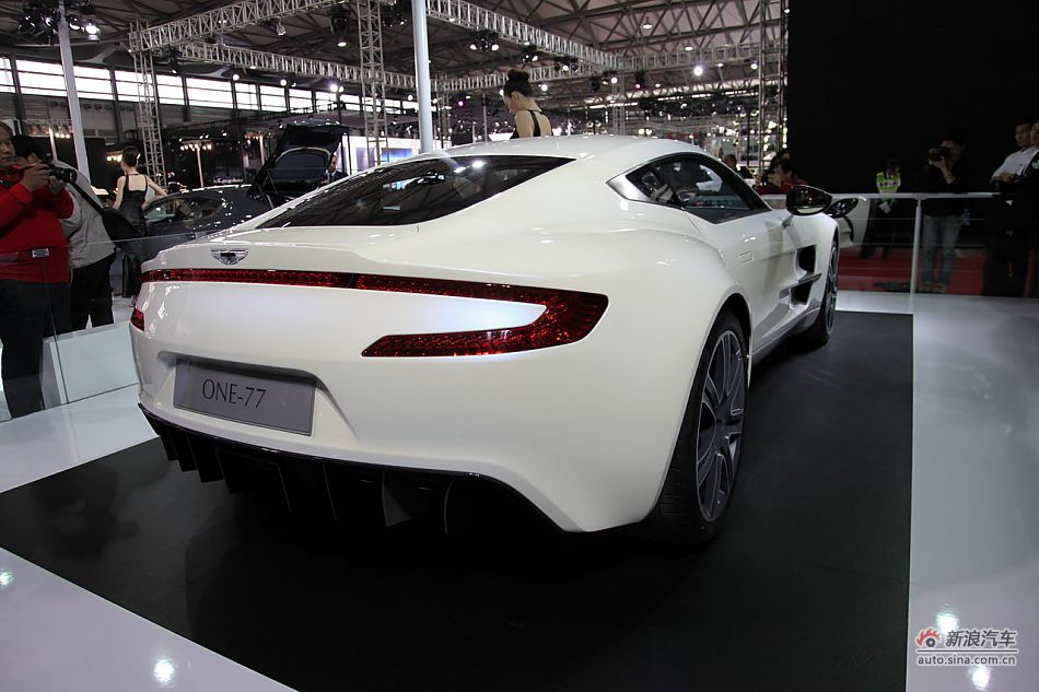 The Aston Martin ONE-77 is unveiled at the 2011 Shanghai Auto Show. Started from April 20, 2011, more than 1,000 car models from about 20 countries are on display at the show and 75 of them are making their world premiere. [Sina.com]