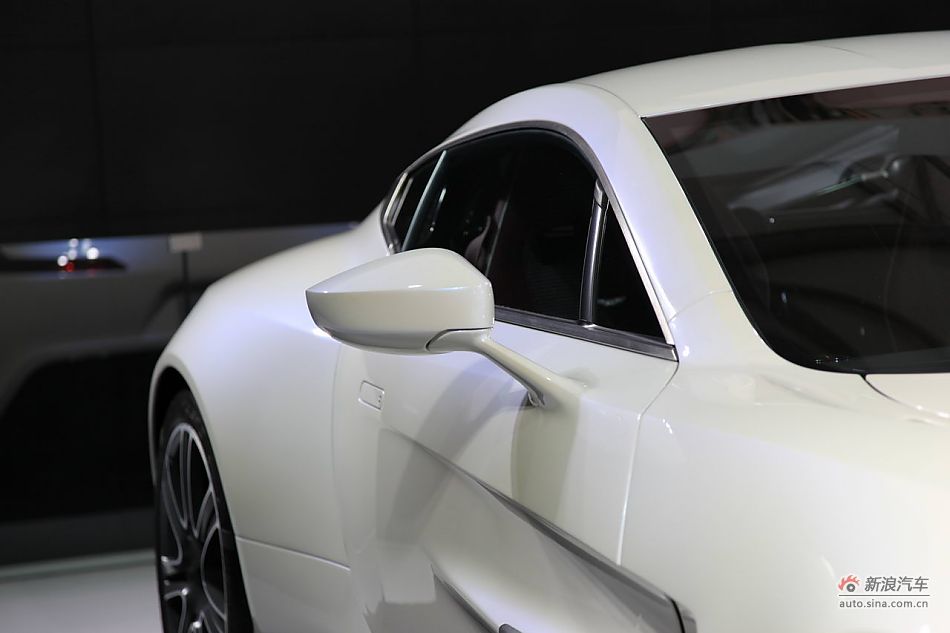 The Aston Martin ONE-77 is unveiled at the 2011 Shanghai Auto Show. Started from April 20, 2011, more than 1,000 car models from about 20 countries are on display at the show and 75 of them are making their world premiere. [Sina.com]