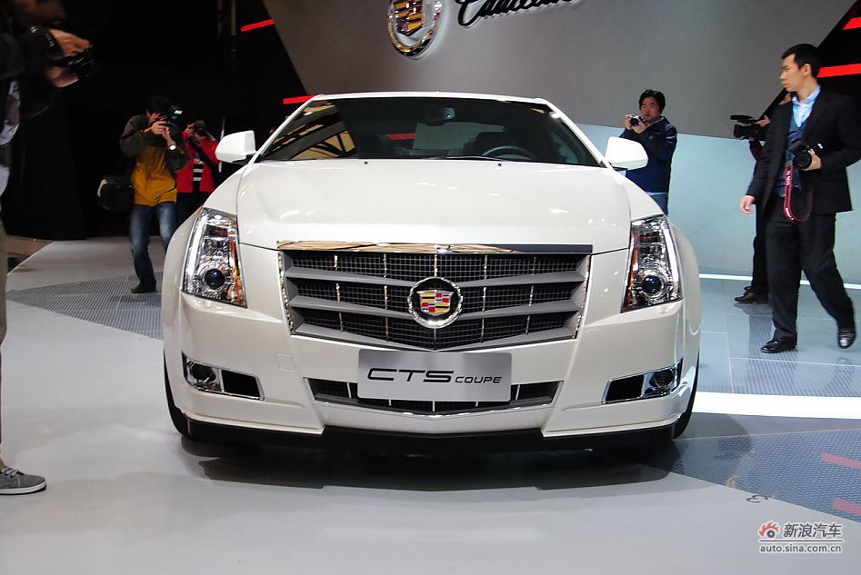 The Cadillac CTS Coupe is unveiled at the 2011 Shanghai Auto Show. Started from April 20, 2011, more than 1,000 car models from about 20 countries are on display at the show and 75 of them are making their world premiere. [Sina.com]