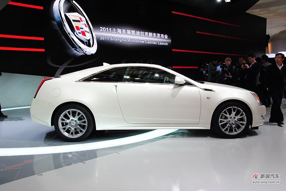 The Cadillac CTS Coupe is unveiled at the 2011 Shanghai Auto Show. Started from April 20, 2011, more than 1,000 car models from about 20 countries are on display at the show and 75 of them are making their world premiere. [Sina.com]