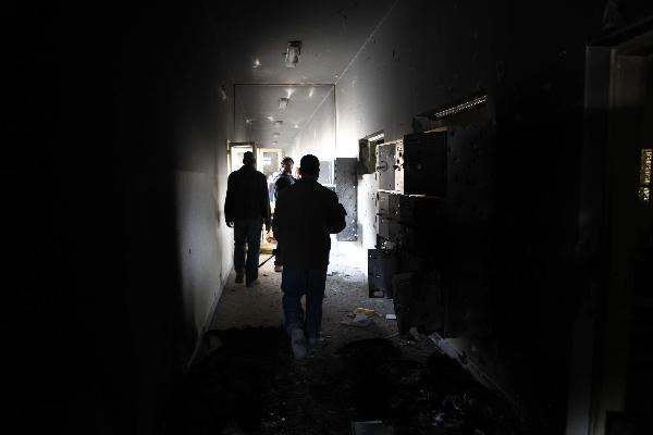 Libyan rebels are seen in Misrata, Libya, April 22, 2011. Misrata is the only major city in western Libya still under control of opposition forces.[Xinhua]