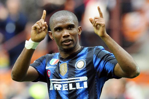 Inter Milan's Samuel Eto'o celebrates after scoring against Lazio during their Italian Serie A soccer match at the San Siro stadium in Milan April 23, 2011. Inter Milan won 2-1. (Xinhua/Reuters Photo)