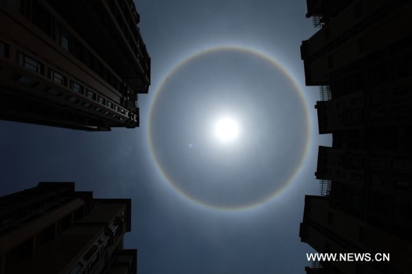 A solar halo view appears in Anshun City, southwest China's Guizhou Province, April 26, 2011. (Xinhua/Lu Wei) (llp) 