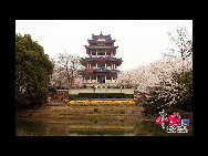 Situated in the southwest suburb of the city, 4 kilometers away from the urban area, Taihu Lake Scenery Zone consists of Meiliang Lake scenery zone and Lihu scenery zone. Meiliang Lake is a bay of Taihu Lake covering approximately 200 square kilometers. It is the best spot of Taihu Lake Scenery Zone with Turtle Head Islet as its main part. Turtle Head Islet was originally founded in 1918. [China.org.cn] 