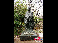 Situated in the southwest suburb of the city, 4 kilometers away from the urban area, Taihu Lake Scenery Zone consists of Meiliang Lake scenery zone and Lihu scenery zone. Meiliang Lake is a bay of Taihu Lake covering approximately 200 square kilometers. It is the best spot of Taihu Lake Scenery Zone with Turtle Head Islet as its main part. Turtle Head Islet was originally founded in 1918. [China.org.cn] 