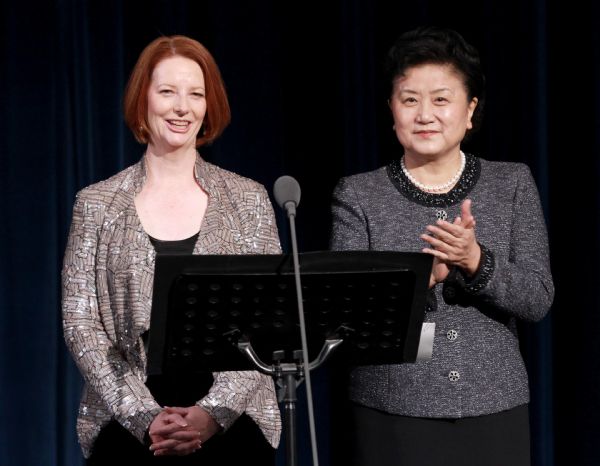 Chinese State Councilor Liu Yandong (R) and Australian Prime Minister Julia Gillard address an evening gala in Beijing, capital of China, April 27, 2011.