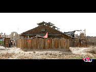 Located 30 kilometers northwest of Yinchuan, China West Film Studio boasts to be the best place for shooting the outdoor scenes of Western China and Ancient China theme movies. Many smash Chinese movies march toward the world from here, including 'Red Sorghum' and 'Big Words of Western Tour'. [Elaine Duan/China.org.cn] 
