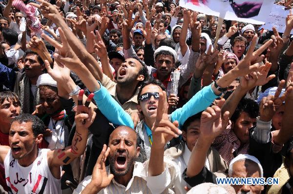 Anti-government protesters attend a protest in Saana, Yemen, May 6, 2011. Yemeni President Ali Abdullah Saleh on Friday told a rally of his supporters that he would remain 'steadfast' in resisting his opponents' demand of his immediate ouster. [Yin Ke/Xinhua]