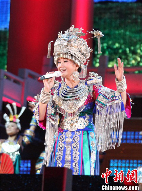 Song Zuying, one of the most capable singers on the Chinese stage, held her first solo concert in Taiwan on Sunday night. 