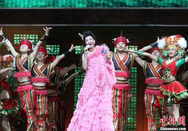 Song Zuying, one of the most capable singers on the Chinese stage, held her first solo concert in Taiwan on Sunday night. 