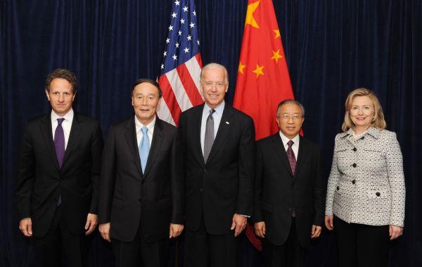 (L to R) US Treasury Secretary Timothy Geithner, Chinese Vice Premier Wang Qishan, U.S. Vice President Joe Biden, Chinese State Councilor Dai Bingguo and US Secretary of State Hillary Clinton pose for a photo during the high-level dialogue between the United States and China in Washington D.C., the United States, May 9, 2011. The third round of China-U.S. Strategic and Economic Dialogue started in Washington D.C. on Monday. (Xinhua/Wang Fengfeng) (wjd) 